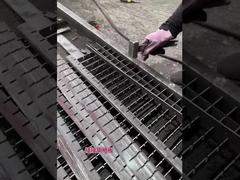 A Closer Look: Stainless Steel Serrated Bar Grating with 19W4 for Heavy Duty Walkway and Drainage