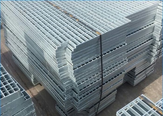 چین فولاد گالوانیزه فولاد Grating قدرت بالا Q235 مصالح ساختمانی تامین کننده