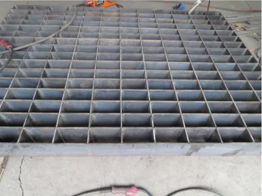 Anti-Dumping Free Hot Sale Municipal Construction Hot Dipped Galvanized Press Welded Steel Grating 2mm China Suppliers
