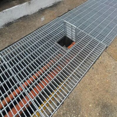 شبکه های فولادی گالوانیزه با 20x3 استار برای تخلیه پلتفرم و پوشش خندق