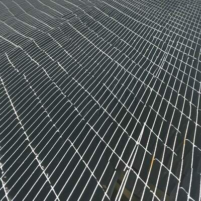 شبکه های فولادی گالوانیزه گرم برای کفپوش های پلتفرم صنعتی