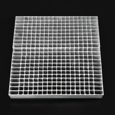 نرده های فولادی گالوانیزه سنگین با ربر های ماندگار برای راهروها و فاضلاب ها