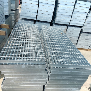 Heavy Duty Serrated Hot Dipped Galvanized Steel Grating for Walkways and Safety Grid Fence